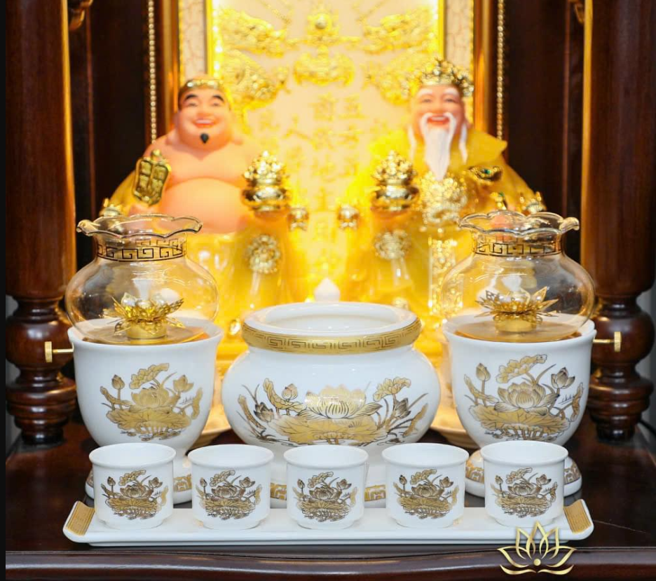 Bộ Bàn Thờ Thần Tài Hiện Đại Đồ Thờ Sứ Trắng Viền Vàng